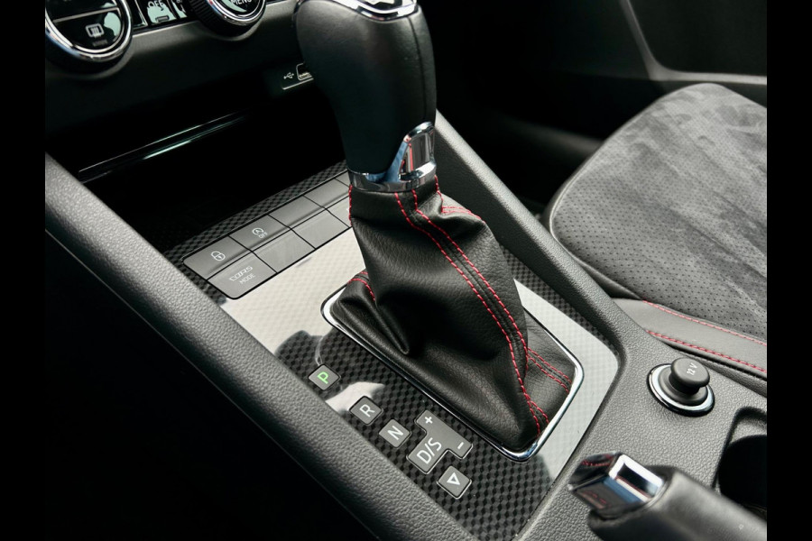 Škoda Octavia Combi 2.0 TSI RS 245 dsg alantara/carplay/trekhaak