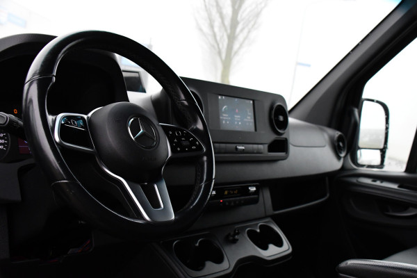 Mercedes-Benz Sprinter 519 V6 3.0 CDI L3H2 Black Edition Camera, Carplay, 190pk, 3500kg Trekhaak, N1 Registratie, Automaat, Multimedia, Leder, Uniek!