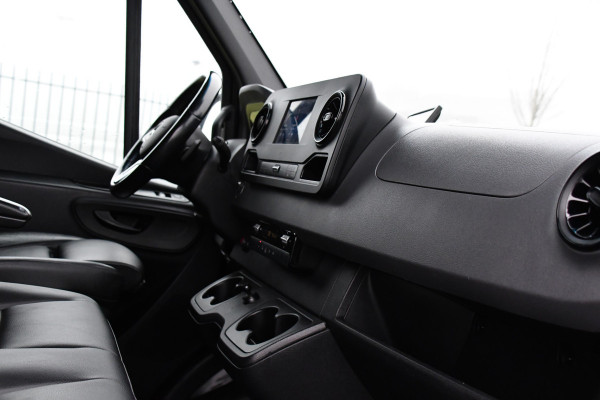 Mercedes-Benz Sprinter 519 V6 3.0 CDI L3H2 Black Edition Camera, Carplay, 190pk, 3500kg Trekhaak, N1 Registratie, Automaat, Multimedia, Leder, Uniek!
