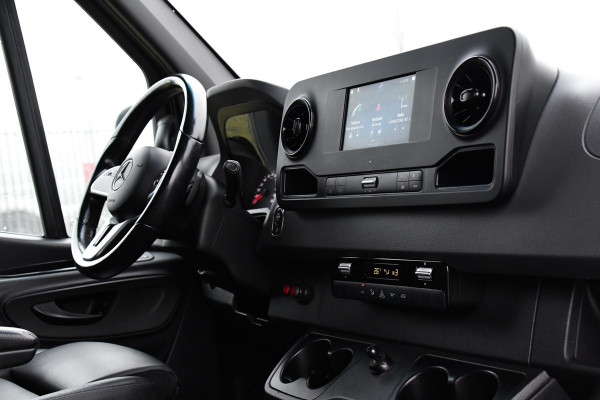Mercedes-Benz Sprinter 519 V6 3.0 CDI L3H2 Black Edition Camera, Carplay, 190pk, 3500kg Trekhaak, N1 Registratie, Automaat, Multimedia, Leder, Uniek!