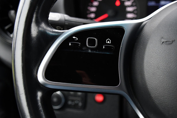 Mercedes-Benz Sprinter 519 V6 3.0 CDI L3H2 Black Edition Camera, Carplay, 190pk, 3500kg Trekhaak, N1 Registratie, Automaat, Multimedia, Leder, Uniek!