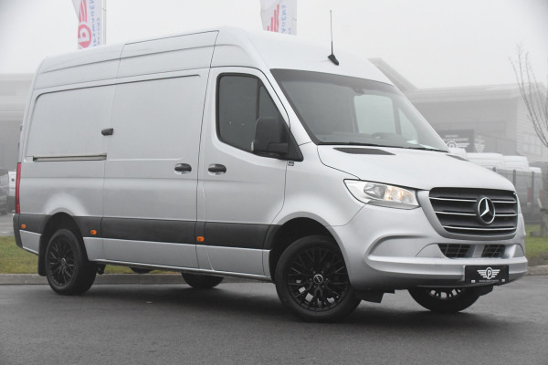 Mercedes-Benz Sprinter 319 V6 3.0 CDI L2H2 Camera, Cruise, 10,5'' Mbux, Automaat, Carplay, Multimedia, Trekhaak, Uniek!