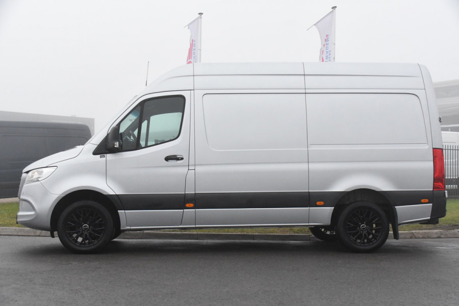 Mercedes-Benz Sprinter 319 V6 3.0 CDI L2H2 Camera, Cruise, 10,5'' Mbux, Automaat, Carplay, Multimedia, Trekhaak, Uniek!