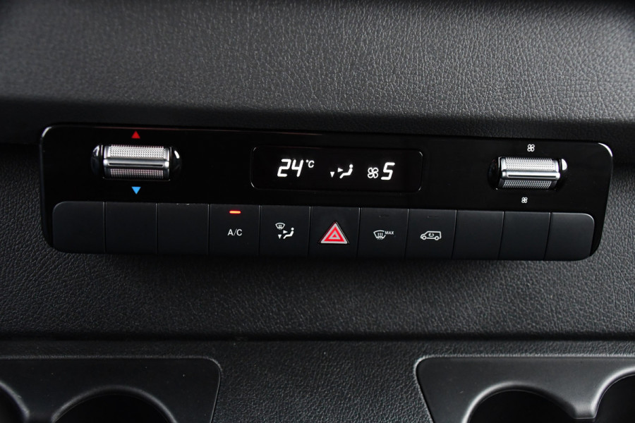 Mercedes-Benz Sprinter 319 V6 3.0 CDI L2H2 Camera, Cruise, 10,5'' Mbux, Automaat, Carplay, Multimedia, Trekhaak, Uniek!