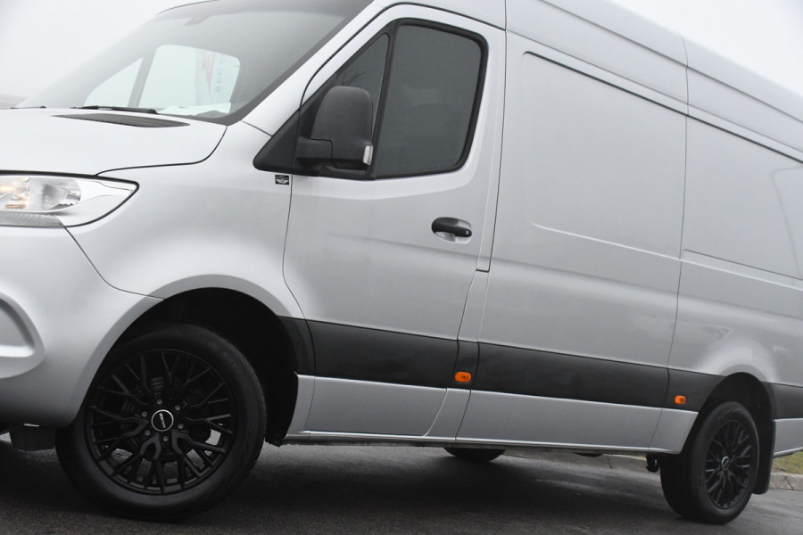 Mercedes-Benz Sprinter 319 V6 3.0 CDI L2H2 Camera, Cruise, 10,5'' Mbux, Automaat, Carplay, Multimedia, Trekhaak, Uniek!