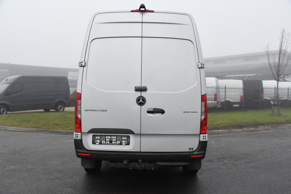 Mercedes-Benz Sprinter 319 V6 3.0 CDI L2H2 Camera, Cruise, 10,5'' Mbux, Automaat, Carplay, Multimedia, Trekhaak, Uniek!