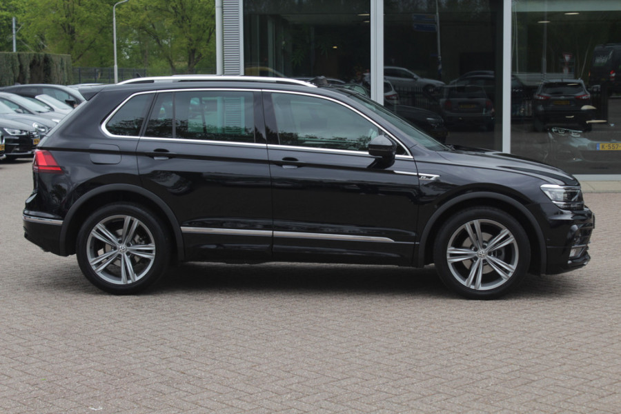 Volkswagen Tiguan Allspace 1.5 TSI Highline Business R / Trekhaak / Camera / Navigatie / Keyless / 19'' / Stoelverwarming / DAB / ACC