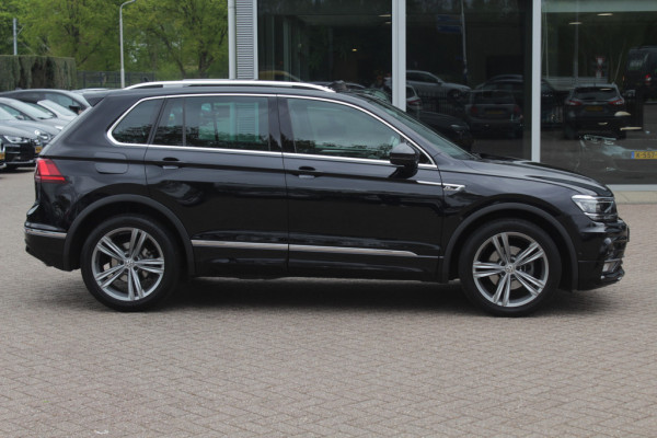 Volkswagen Tiguan Allspace 1.5 TSI Highline Business R / Trekhaak / Camera / Navigatie / Keyless / 19'' / Stoelverwarming / DAB / ACC