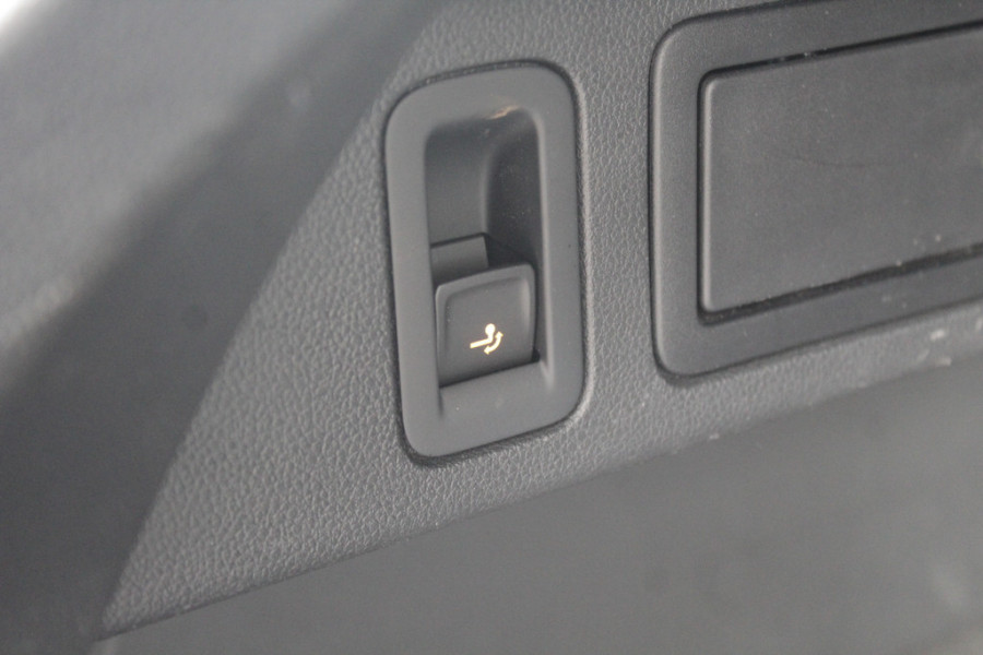 Volkswagen Tiguan Allspace 1.5 TSI Highline Business R / Trekhaak / Camera / Navigatie / Keyless / 19'' / Stoelverwarming / DAB / ACC