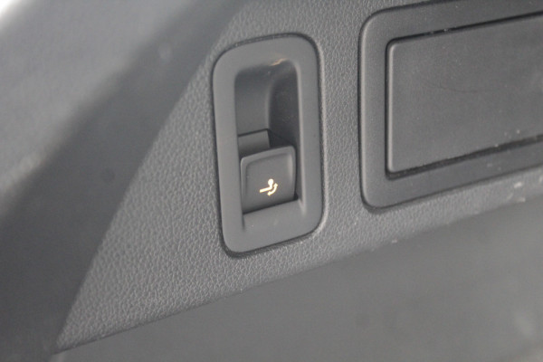 Volkswagen Tiguan Allspace 1.5 TSI Highline Business R / Trekhaak / Camera / Navigatie / Keyless / 19'' / Stoelverwarming / DAB / ACC