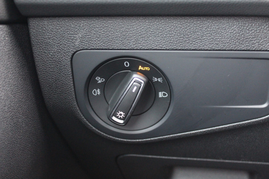 Volkswagen Tiguan Allspace 1.5 TSI Highline Business R / Trekhaak / Camera / Navigatie / Keyless / 19'' / Stoelverwarming / DAB / ACC