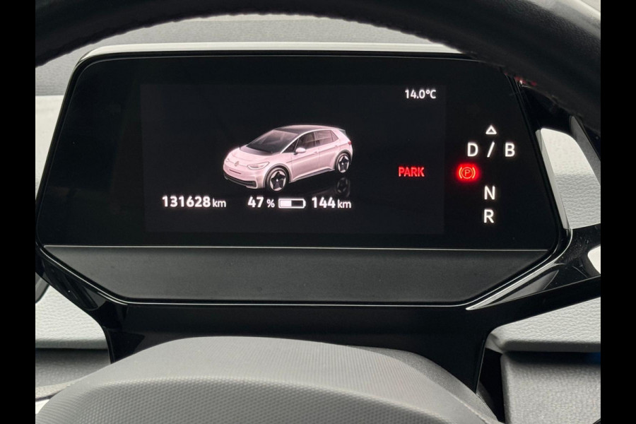 Volkswagen ID.3 First Plus 58 kWh, matrix led, 19 inch, achteruitrijcamera,1 e eigenaar, NL auto met nap