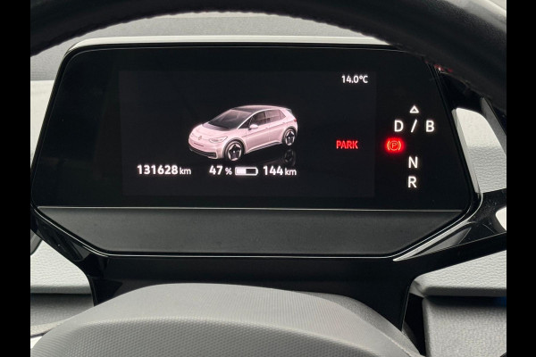Volkswagen ID.3 First Plus 58 kWh, matrix led, 19 inch, achteruitrijcamera,1 e eigenaar, NL auto met nap