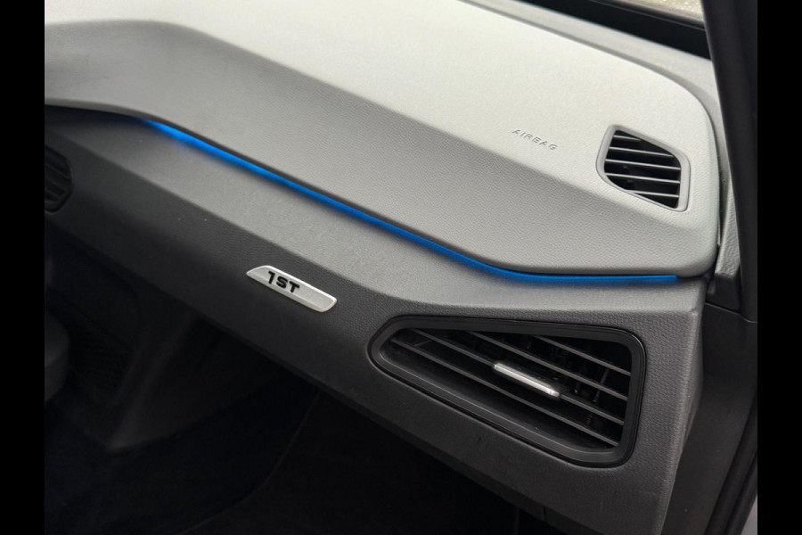 Volkswagen ID.3 First Plus 58 kWh, matrix led, 19 inch, achteruitrijcamera,1 e eigenaar, NL auto met nap