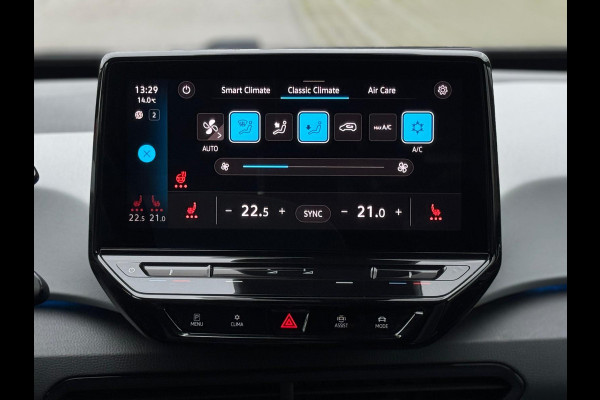 Volkswagen ID.3 First Plus 58 kWh, matrix led, 19 inch, achteruitrijcamera,1 e eigenaar, NL auto met nap