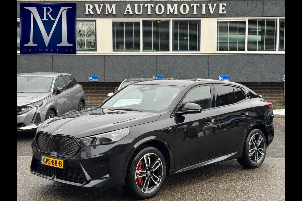 BMW iX2 eDrive20 67 kWh SOH 100% | M SPORT | ORIG NL AUTO | 1E EIG. | TOPSTAAT! | 100% ONGEVAL VERLEDEN VRIJ! | DAB+ | ACTIVE GUARD | PARK PACKAGE | COMFORT ACCES | STOELVERWARMING | FABRIEKSGARANTIE TOT 11-2027 OF TOT 200.000KM