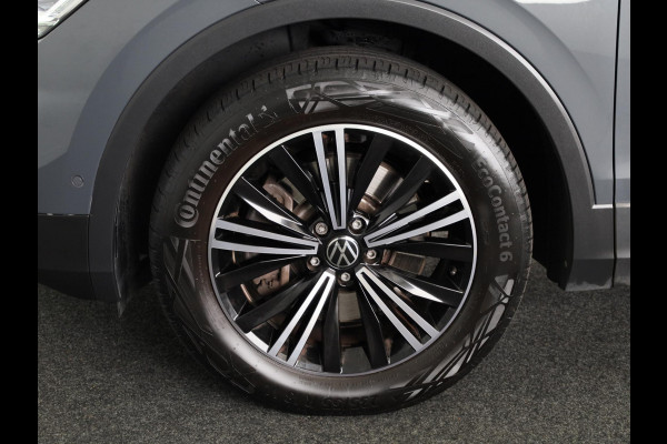 Volkswagen Tiguan 1.4 TSI eHybrid Life/Active 245 pk Automaat (DSG) | Navigatie | Panoramadak | Parkeersensoren (Park assist) | Rondomzicht camera | Stoelverwarming v/a |