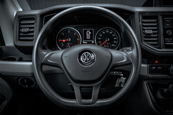 Volkswagen Crafter 2.0 TDI L3H2 | 140PK | Camera | Carplay | Mirrorlink | Cruise | Airco | 3-Zits