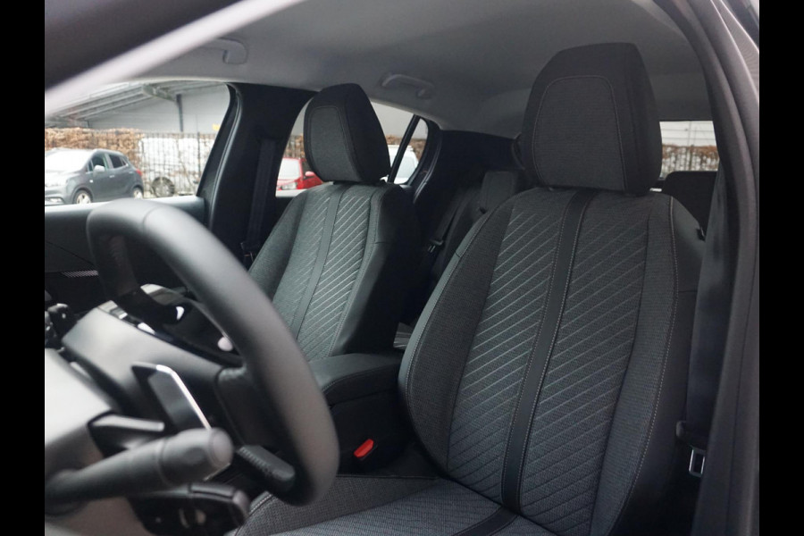 Peugeot 208 1.2 Hybrid 110 e-DCS6 Allure Private lease 376,-