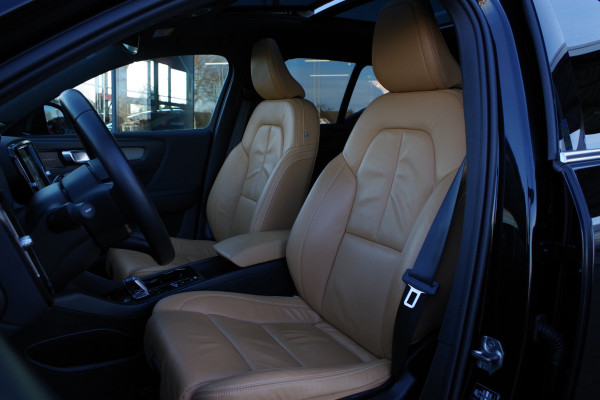 Volvo XC40 1.5 T5 263 PK Recharge Inscription PHEV, Panoramadak, Harman/Kardon, Trekhaak
