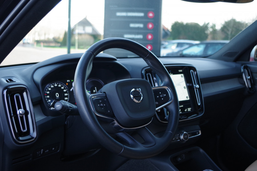 Volvo XC40 1.5 T5 263 PK Recharge Inscription PHEV, Panoramadak, Harman/Kardon, Trekhaak