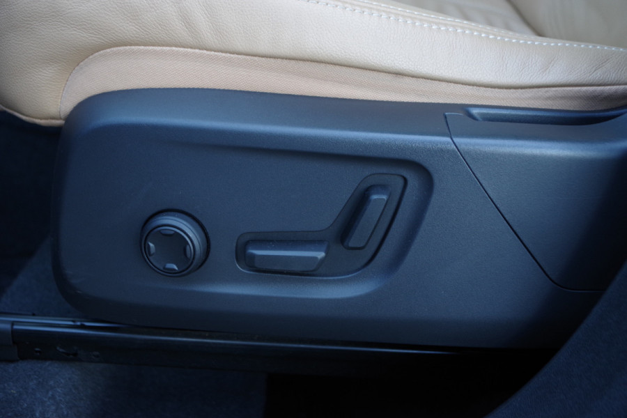 Volvo XC40 1.5 T5 263 PK Recharge Inscription PHEV, Panoramadak, Harman/Kardon, Trekhaak