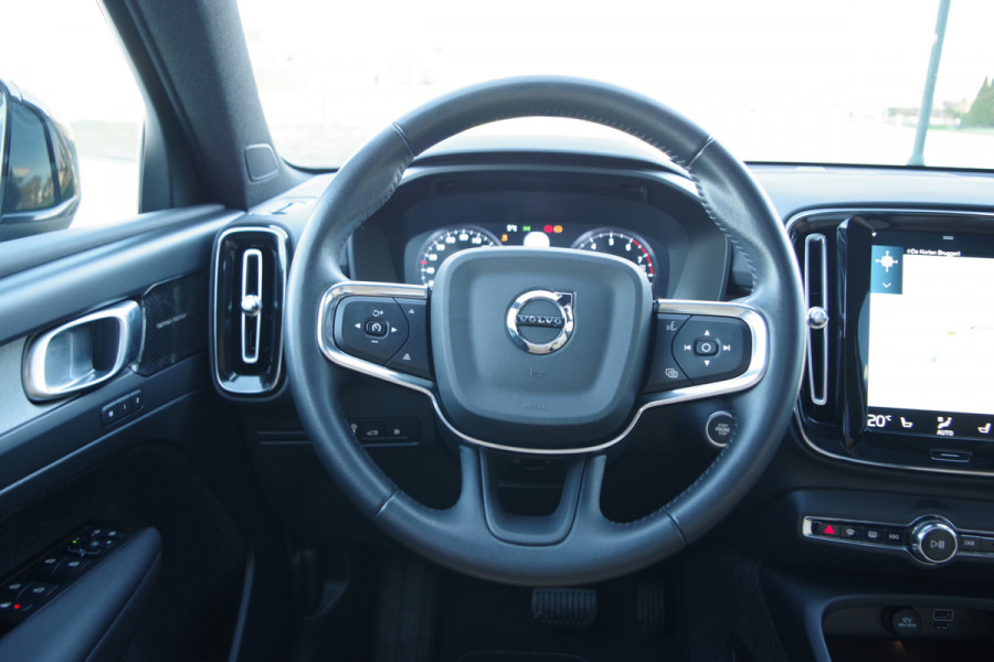 Volvo XC40 1.5 T5 263 PK Recharge Inscription PHEV, Panoramadak, Harman/Kardon, Trekhaak