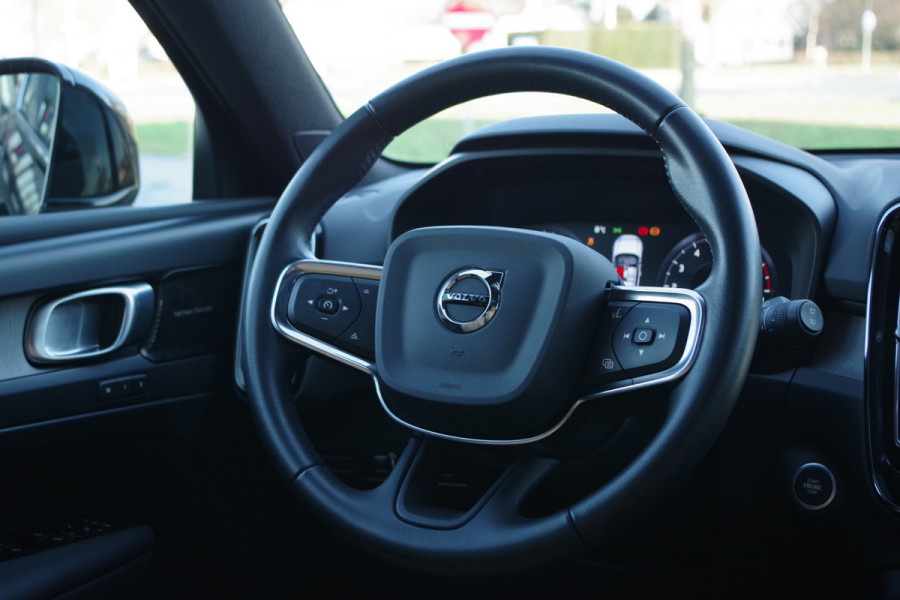 Volvo XC40 1.5 T5 263 PK Recharge Inscription PHEV, Panoramadak, Harman/Kardon, Trekhaak