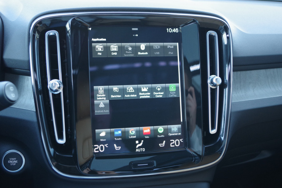 Volvo XC40 1.5 T5 263 PK Recharge Inscription PHEV, Panoramadak, Harman/Kardon, Trekhaak