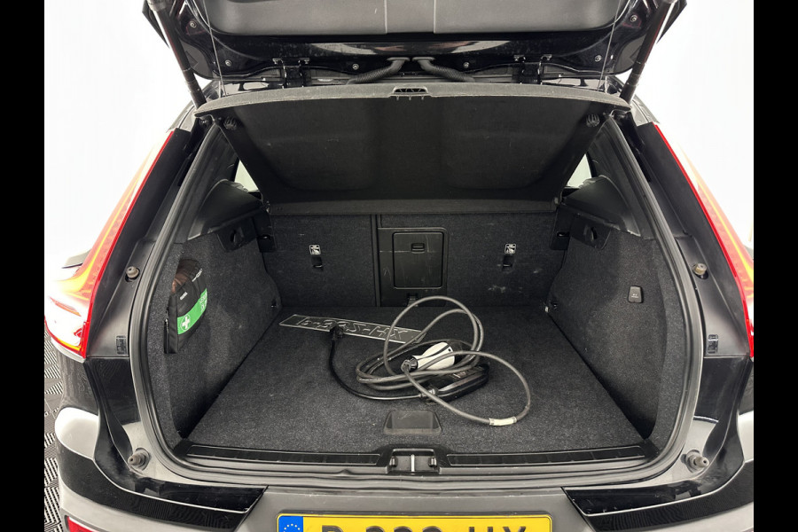 Volvo XC40 1.5 T4 Recharge Inscription Expression (INCL.BTW) Aut. *PANO | FULL-LEATHER | FULL-LED | HARMAN/KARDON | DIGI-COCKPIT | CAMERA | NAVI-FULLMAP | ECC | PDC | KEYLESS | HEATED-COMFORTSEATS | DAB+ | TOWBAR | 19''ALU*
