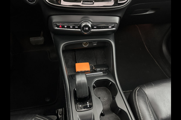 Volvo XC40 1.5 T4 Recharge Inscription Expression (INCL.BTW) Aut. *PANO | FULL-LEATHER | FULL-LED | HARMAN/KARDON | DIGI-COCKPIT | CAMERA | NAVI-FULLMAP | ECC | PDC | KEYLESS | HEATED-COMFORTSEATS | DAB+ | TOWBAR | 19''ALU*