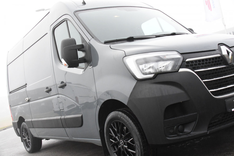 Renault Master T35 2.3 dCi 135 L2H2 PB Edtion Camera, Cruise, Carplay, 2 x Schuifdeur, Trekhaak, Multimedia, 135pk, NAVI, Sensoren, Uniek!