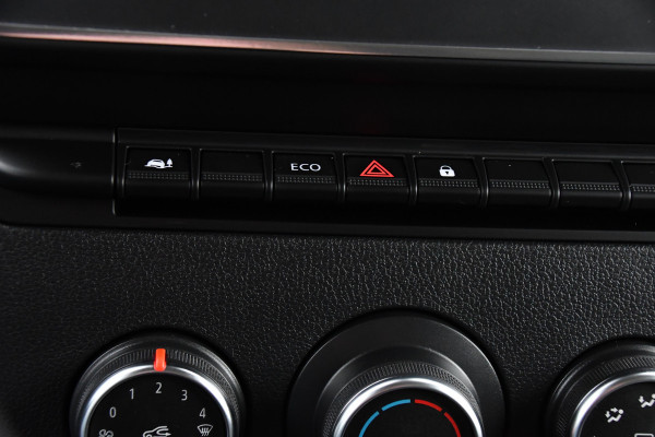 Renault Master T35 2.3 dCi 135 L2H2 PB Edtion Camera, Cruise, Carplay, 2 x Schuifdeur, Trekhaak, Multimedia, 135pk, NAVI, Sensoren, Uniek!