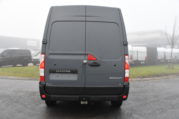 Renault Master T35 2.3 dCi 135 L2H2 PB Edtion Camera, Cruise, Carplay, 2 x Schuifdeur, Trekhaak, Multimedia, 135pk, NAVI, Sensoren, Uniek!