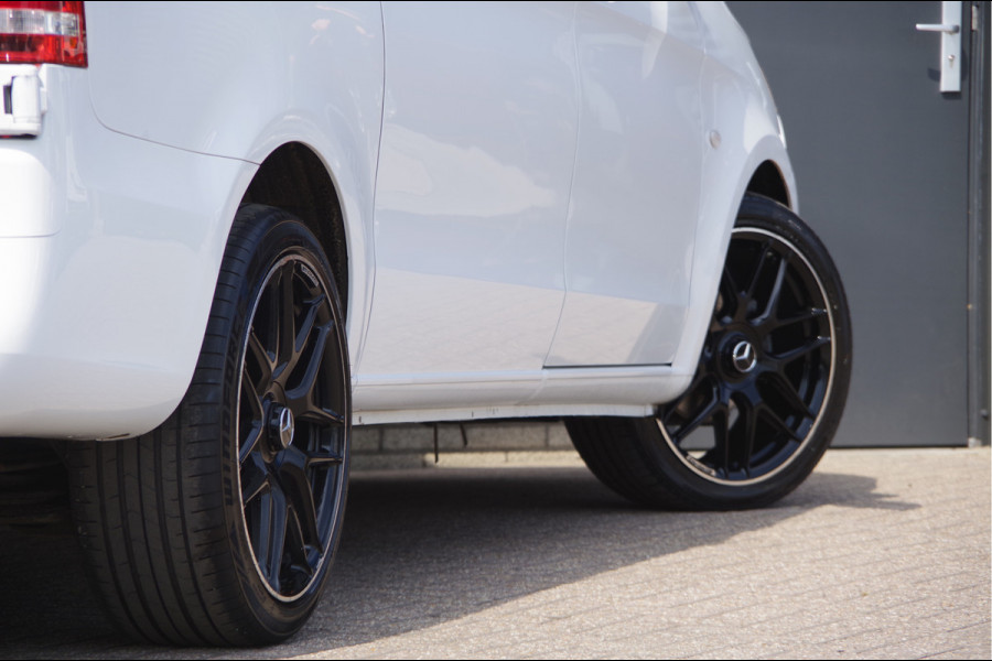 Mercedes-Benz Vito L2 150PK 3-ZITS, LED, TREKHAAK, CAMERA, ALCANTARA HEMEL, CRUISE, AIRCO, DIAMONT GRILLE, 20'' LM WIELEN