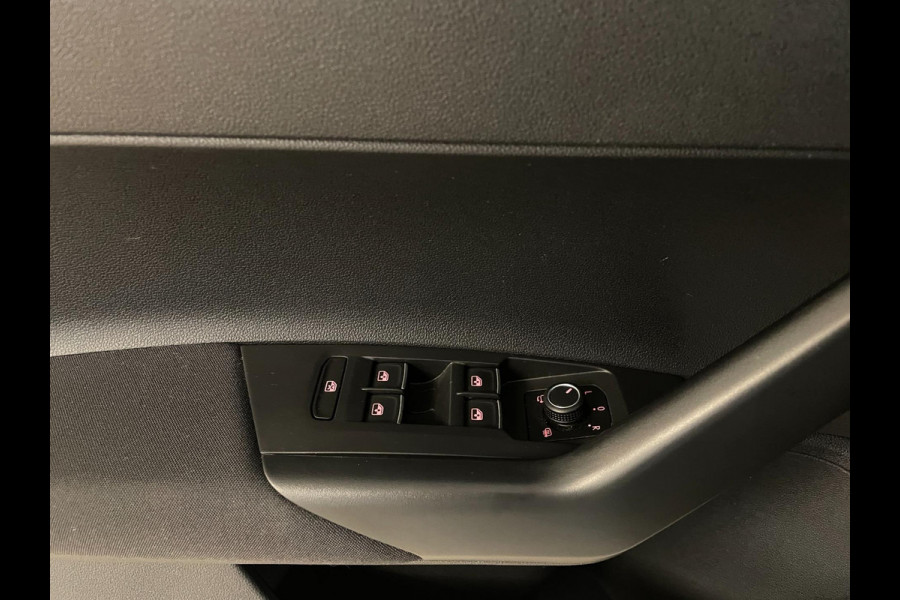 Volkswagen Polo 1.0 TSI R-Line DSG automaat AIRCO NAVI CRUISE BEATS APPLE CARPLAY PDC R-LINE VELGEN PRIVACYGLAS ZEER NETTE AUTO