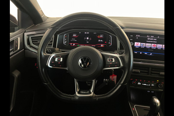 Volkswagen Polo 1.0 TSI R-Line DSG automaat AIRCO NAVI CRUISE BEATS APPLE CARPLAY PDC R-LINE VELGEN PRIVACYGLAS ZEER NETTE AUTO