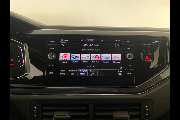 Volkswagen Polo 1.0 TSI R-Line DSG automaat AIRCO NAVI CRUISE BEATS APPLE CARPLAY PDC R-LINE VELGEN PRIVACYGLAS ZEER NETTE AUTO