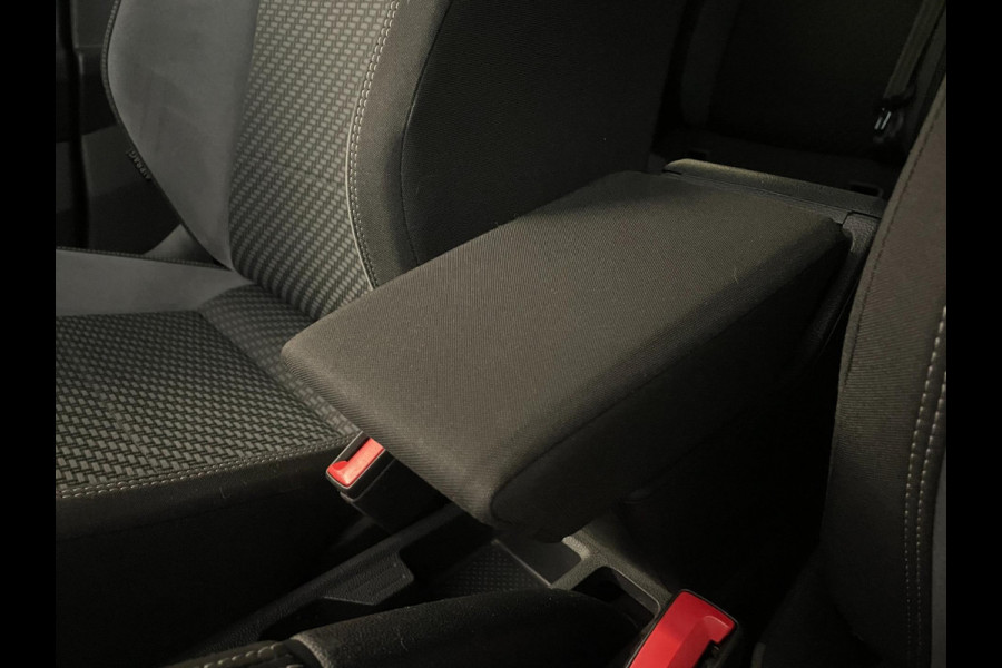 Volkswagen Polo 1.0 TSI R-Line DSG automaat AIRCO NAVI CRUISE BEATS APPLE CARPLAY PDC R-LINE VELGEN PRIVACYGLAS ZEER NETTE AUTO