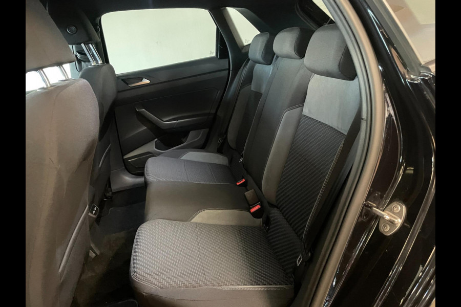 Volkswagen Polo 1.0 TSI R-Line DSG automaat AIRCO NAVI CRUISE BEATS APPLE CARPLAY PDC R-LINE VELGEN PRIVACYGLAS ZEER NETTE AUTO