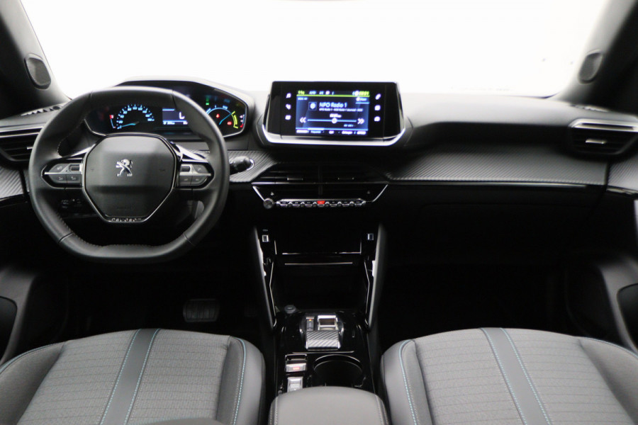 Peugeot e-2008 EV Allure 50 kWh Virtual Cockpit, Cruise, Camera, Apple Carplay, Stoelverwarming, 17''