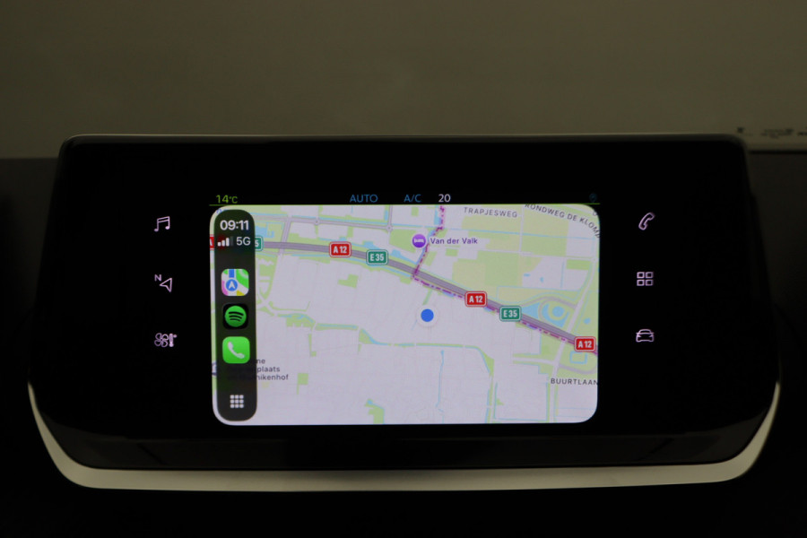 Peugeot e-2008 EV Allure 50 kWh Virtual Cockpit, Cruise, Camera, Apple Carplay, Stoelverwarming, 17''