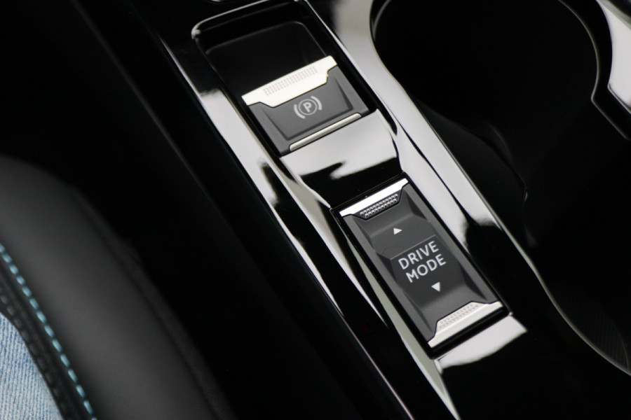 Peugeot e-2008 EV Allure 50 kWh Virtual Cockpit, Cruise, Camera, Apple Carplay, Stoelverwarming, 17''