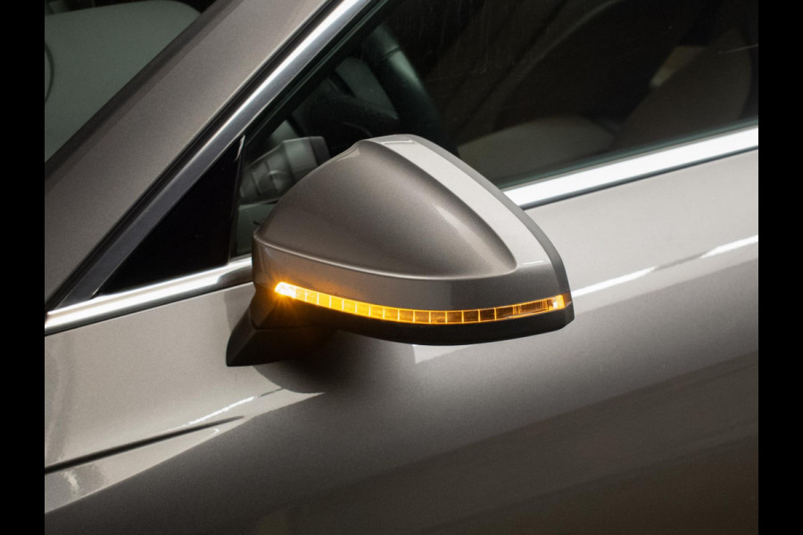 Audi A4 Limousine 35 TFSI Business Edition Sport (APPLE CARPLAY,NAVI,LED,STOEL/STUURVERWARMING,DIGITAL COCKPIT,LEDER,LM VELGEN)