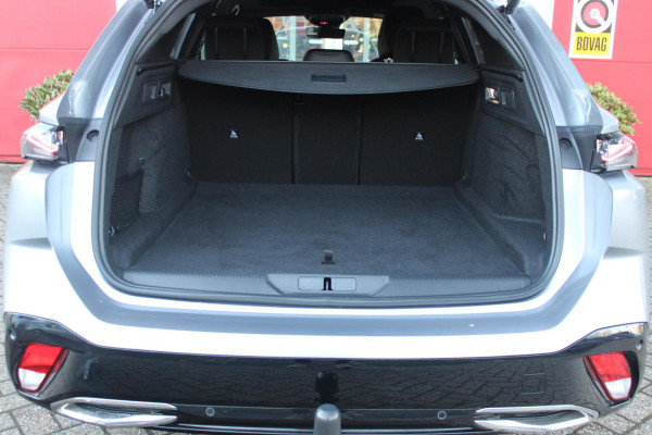 Peugeot 308 SW 1.6 Plug-in Hybrid 180PK GT | PANORAMISCH SCHUIF/KANTEL DAK | TREKHAAK | ALCANTARA BEKLEDING MET EEN ELEKTRISCH BEDIENBARE BESTUURDERSSTOEL | 18" LICHTMETALEN VELGEN "PORTLAND" | FOCAL AUDIO SYSTEM | STOEL/STUUR VERWARMING | NAVIGATIE | DRAADLOZE APPLE CARPLAY/ANDROID AUTO | DRAADLOZE TELEFOONLADER | PARKEERSENSOREN VOOR + ACHTER | ACHTERUITRIJ CAMERA | ELEKTRISCH BEDIENBARE ACHTERKLEP |