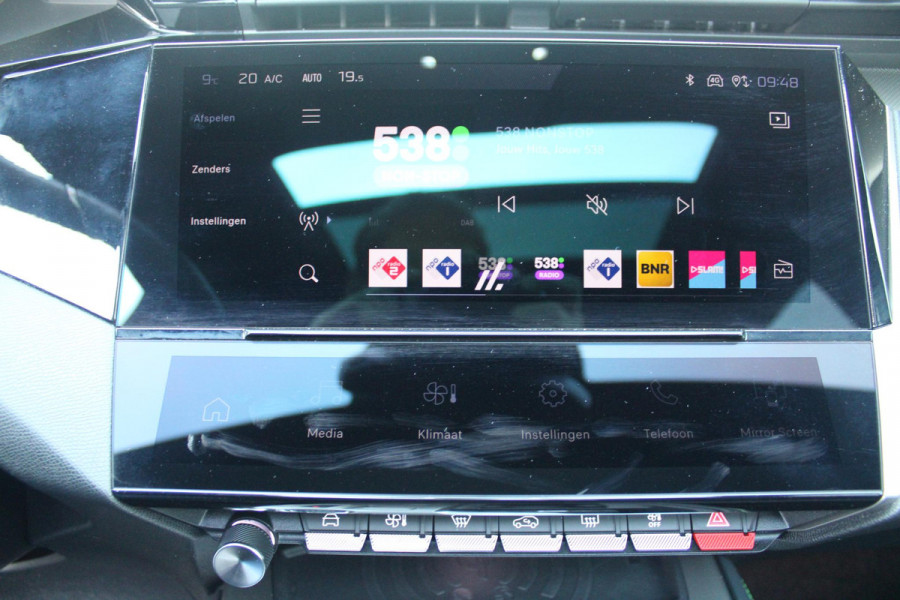 Peugeot 308 SW 1.6 Plug-in Hybrid 180PK GT | PANORAMISCH SCHUIF/KANTEL DAK | TREKHAAK | ALCANTARA BEKLEDING MET EEN ELEKTRISCH BEDIENBARE BESTUURDERSSTOEL | 18" LICHTMETALEN VELGEN "PORTLAND" | FOCAL AUDIO SYSTEM | STOEL/STUUR VERWARMING | NAVIGATIE | DRAADLOZE APPLE CARPLAY/ANDROID AUTO | DRAADLOZE TELEFOONLADER | PARKEERSENSOREN VOOR + ACHTER | ACHTERUITRIJ CAMERA | ELEKTRISCH BEDIENBARE ACHTERKLEP |