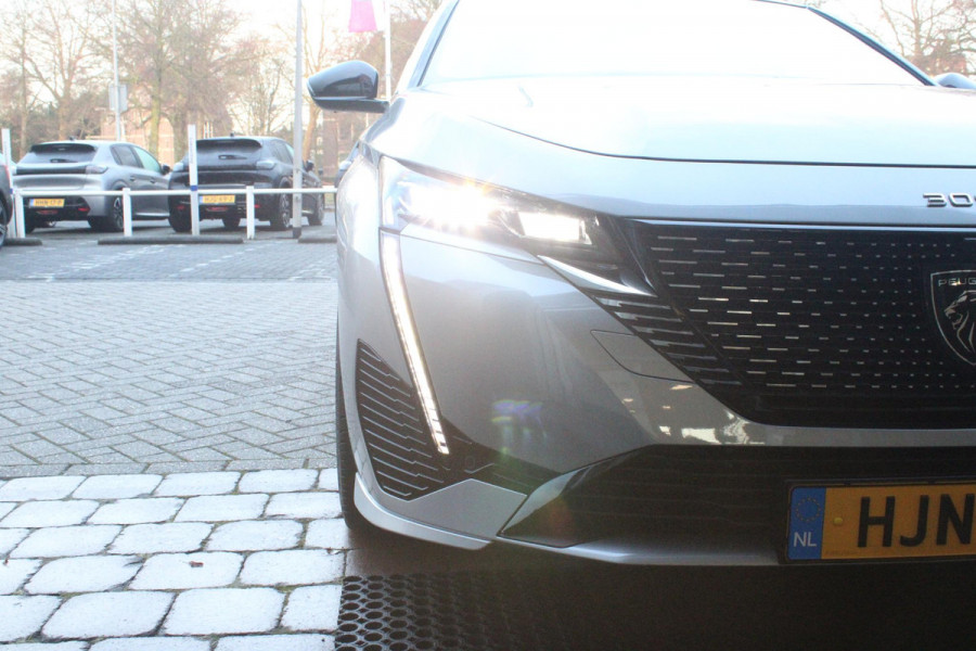 Peugeot 308 SW 1.6 Plug-in Hybrid 180PK GT | PANORAMISCH SCHUIF/KANTEL DAK | TREKHAAK | ALCANTARA BEKLEDING MET EEN ELEKTRISCH BEDIENBARE BESTUURDERSSTOEL | 18" LICHTMETALEN VELGEN "PORTLAND" | FOCAL AUDIO SYSTEM | STOEL/STUUR VERWARMING | NAVIGATIE | DRAADLOZE APPLE CARPLAY/ANDROID AUTO | DRAADLOZE TELEFOONLADER | PARKEERSENSOREN VOOR + ACHTER | ACHTERUITRIJ CAMERA | ELEKTRISCH BEDIENBARE ACHTERKLEP |