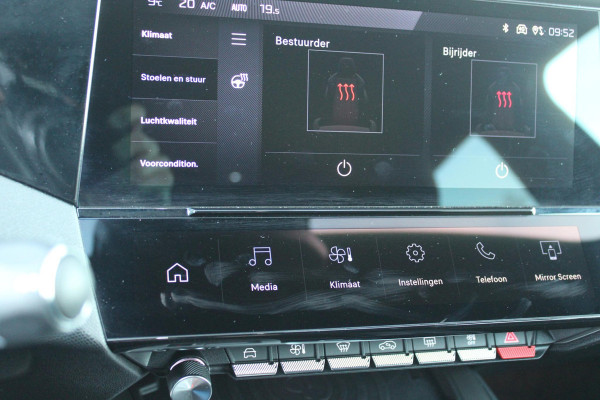 Peugeot 308 SW 1.6 Plug-in Hybrid 180PK GT | PANORAMISCH SCHUIF/KANTEL DAK | TREKHAAK | ALCANTARA BEKLEDING MET EEN ELEKTRISCH BEDIENBARE BESTUURDERSSTOEL | 18" LICHTMETALEN VELGEN "PORTLAND" | FOCAL AUDIO SYSTEM | STOEL/STUUR VERWARMING | NAVIGATIE | DRAADLOZE APPLE CARPLAY/ANDROID AUTO | DRAADLOZE TELEFOONLADER | PARKEERSENSOREN VOOR + ACHTER | ACHTERUITRIJ CAMERA | ELEKTRISCH BEDIENBARE ACHTERKLEP |