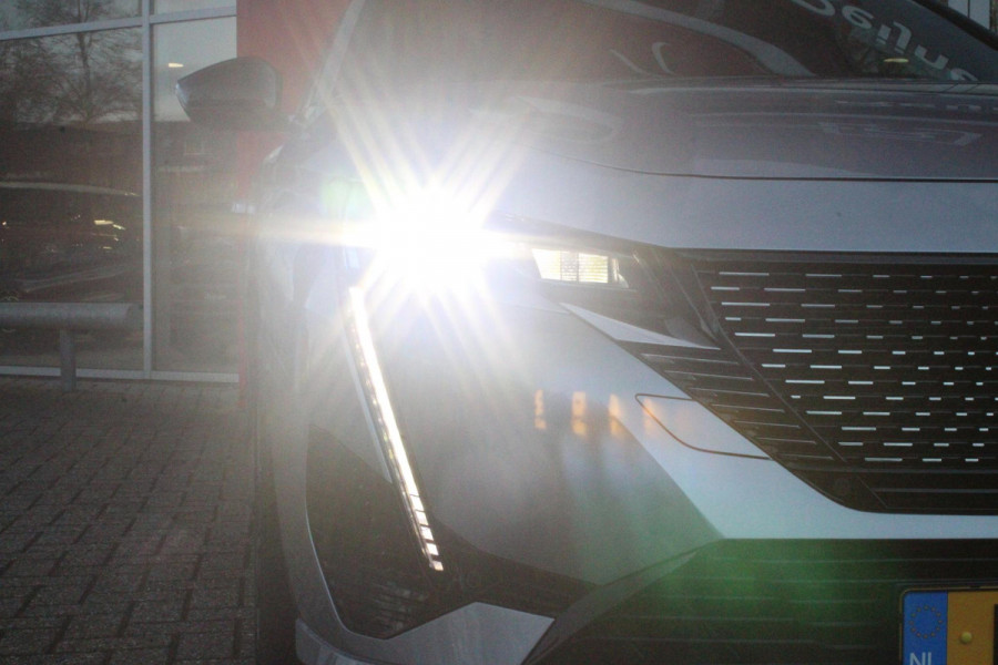 Peugeot 308 SW 1.6 Plug-in Hybrid 180PK GT | PANORAMISCH SCHUIF/KANTEL DAK | TREKHAAK | ALCANTARA BEKLEDING MET EEN ELEKTRISCH BEDIENBARE BESTUURDERSSTOEL | 18" LICHTMETALEN VELGEN "PORTLAND" | FOCAL AUDIO SYSTEM | STOEL/STUUR VERWARMING | NAVIGATIE | DRAADLOZE APPLE CARPLAY/ANDROID AUTO | DRAADLOZE TELEFOONLADER | PARKEERSENSOREN VOOR + ACHTER | ACHTERUITRIJ CAMERA | ELEKTRISCH BEDIENBARE ACHTERKLEP |