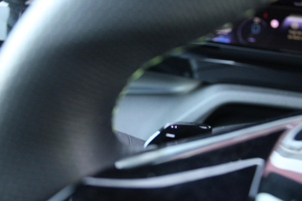 Peugeot 308 SW 1.6 Plug-in Hybrid 180PK GT | PANORAMISCH SCHUIF/KANTEL DAK | TREKHAAK | ALCANTARA BEKLEDING MET EEN ELEKTRISCH BEDIENBARE BESTUURDERSSTOEL | 18" LICHTMETALEN VELGEN "PORTLAND" | FOCAL AUDIO SYSTEM | STOEL/STUUR VERWARMING | NAVIGATIE | DRAADLOZE APPLE CARPLAY/ANDROID AUTO | DRAADLOZE TELEFOONLADER | PARKEERSENSOREN VOOR + ACHTER | ACHTERUITRIJ CAMERA | ELEKTRISCH BEDIENBARE ACHTERKLEP |